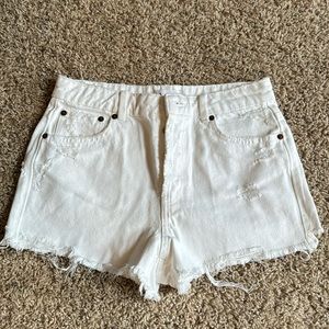 Zara white shorts, size USA 4